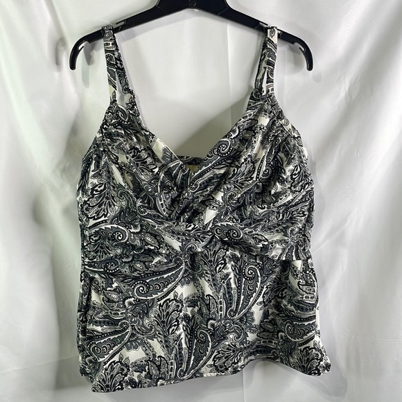 Lands' End Other - Lands’ End black gray white underwire tankini top